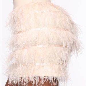 Fashionnova:Sweet fantasy feathered skirt in blush